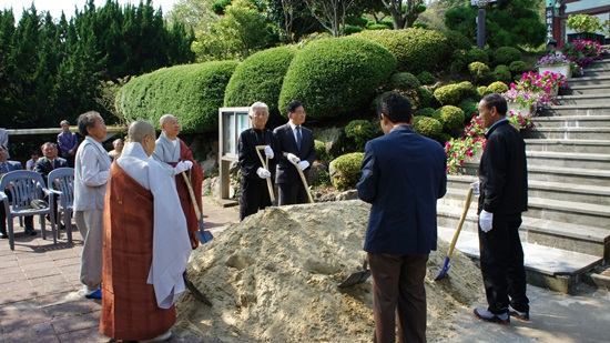 121009_bonglimsa183744.JPG